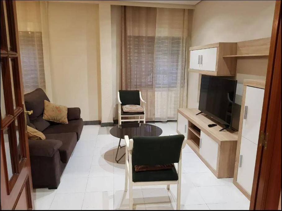Private Room With Shared Bathroom Salamanca Exteriör bild